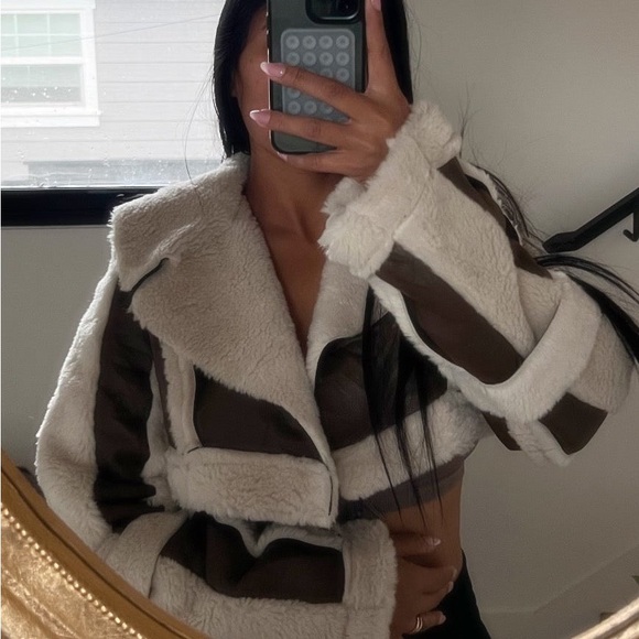 Jackets & Blazers - Women's Shearling Jacket - Cream and Brown